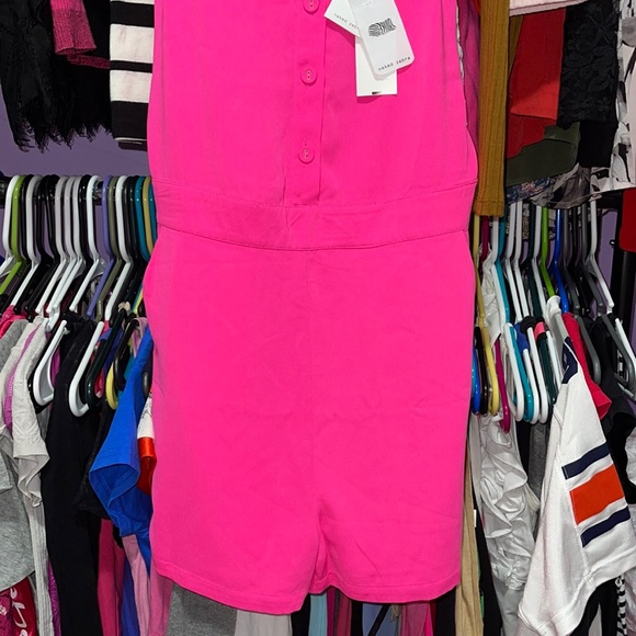 NWT-Beautiful Barbie Pink Romper - Picture 3 of 4